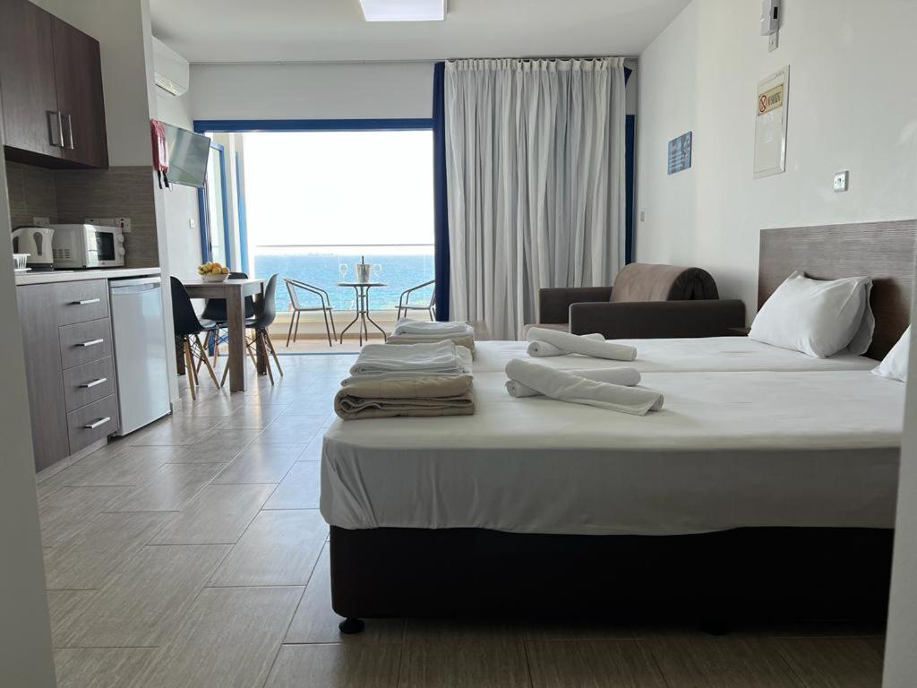 Aparthotel Governors Beach Panayiotis Extérieur photo