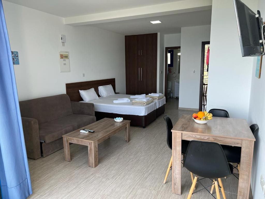 Aparthotel Governors Beach Panayiotis Extérieur photo
